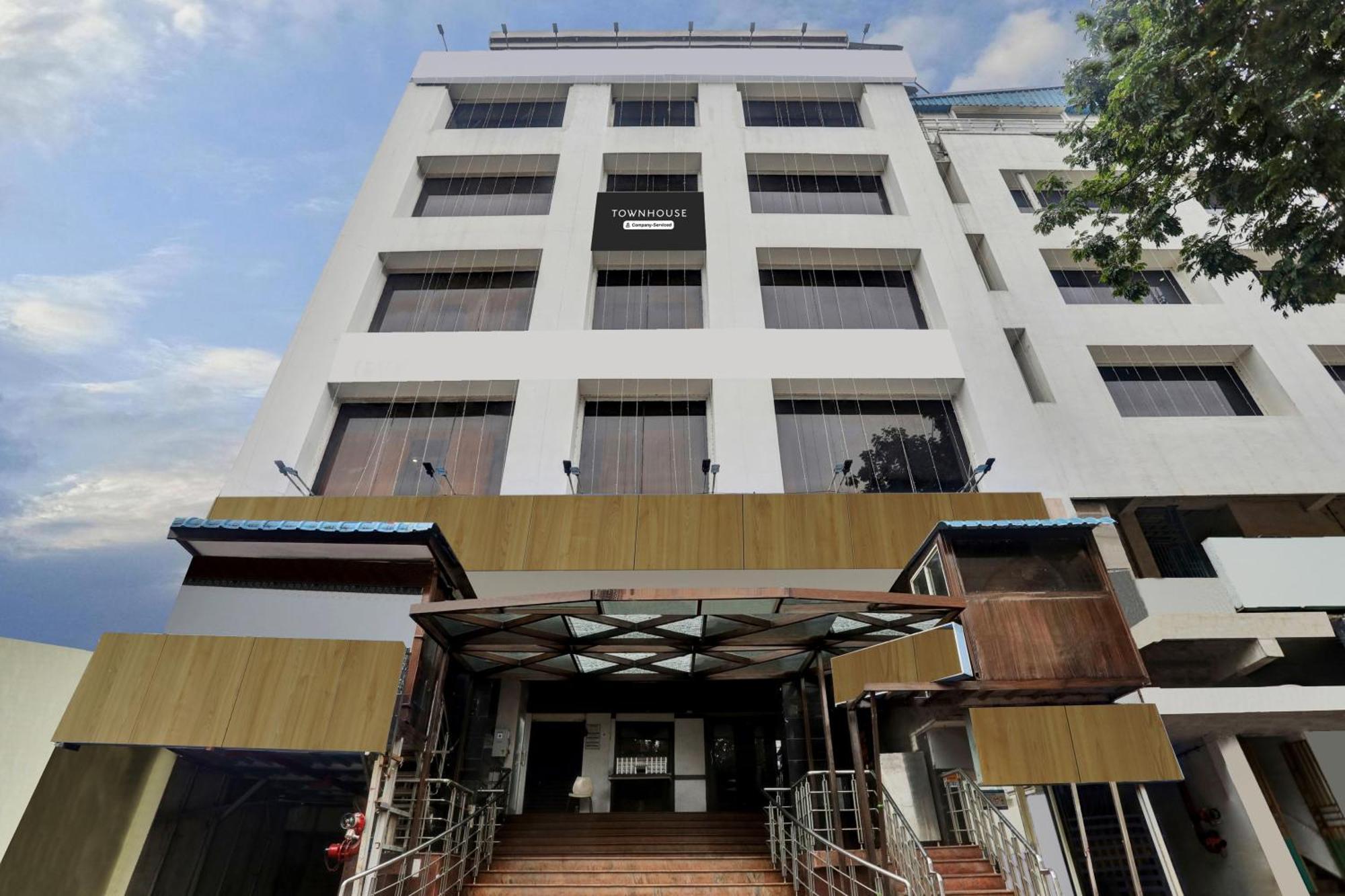 Townhouse Eluru Hotel Kültér fotó