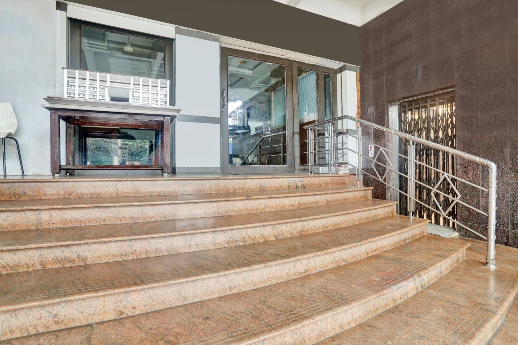 Townhouse Eluru Hotel Kültér fotó