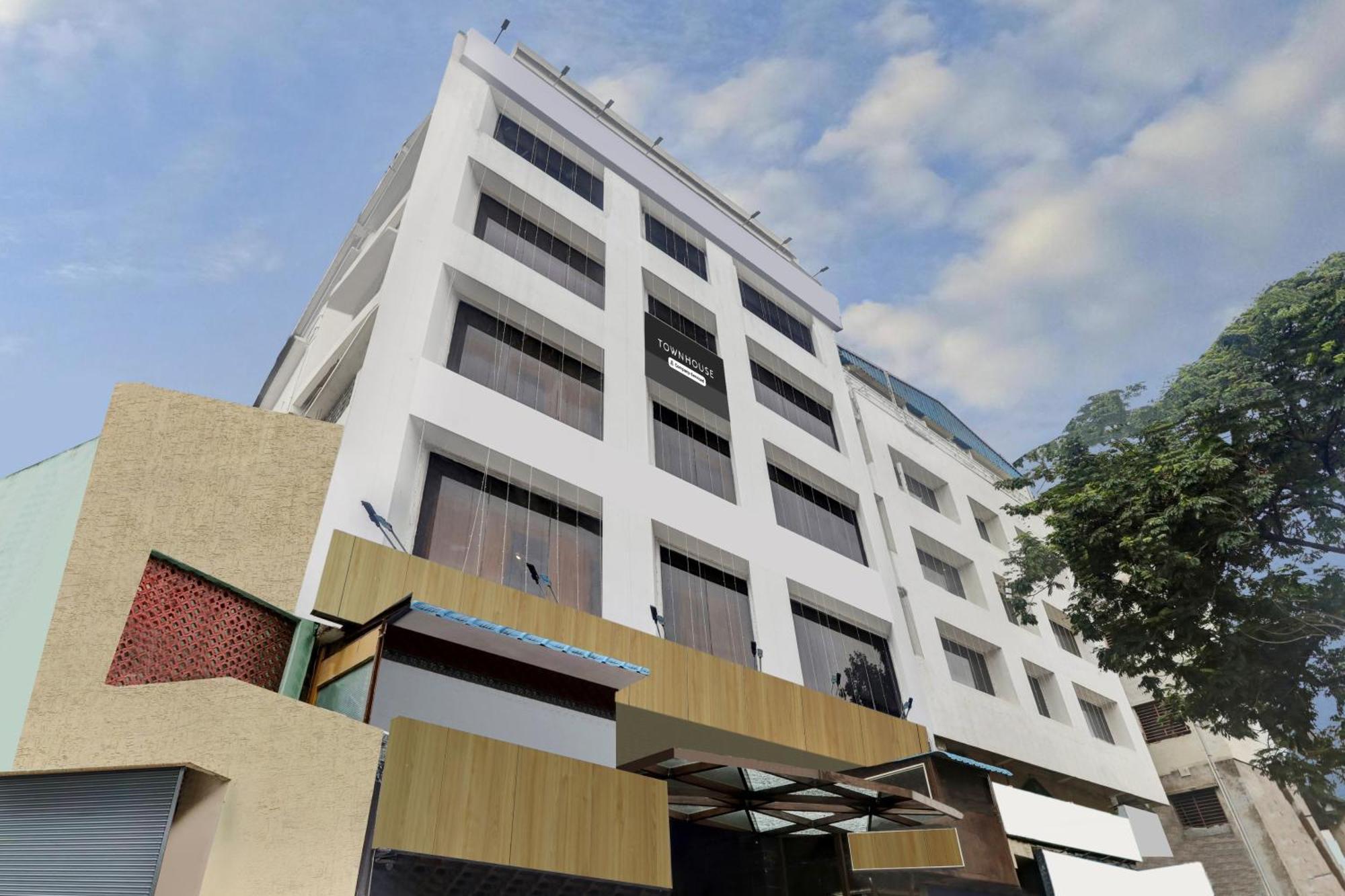 Townhouse Eluru Hotel Kültér fotó
