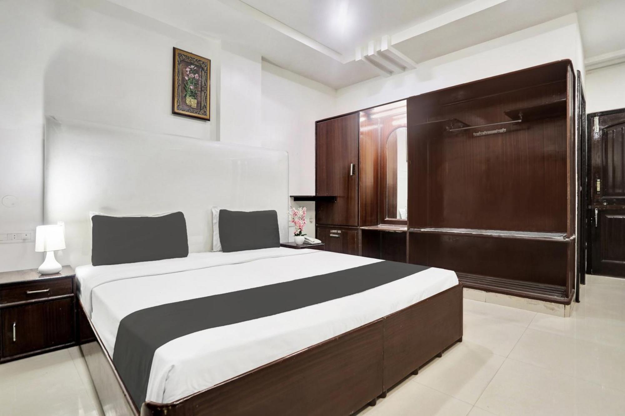 Townhouse Eluru Hotel Kültér fotó