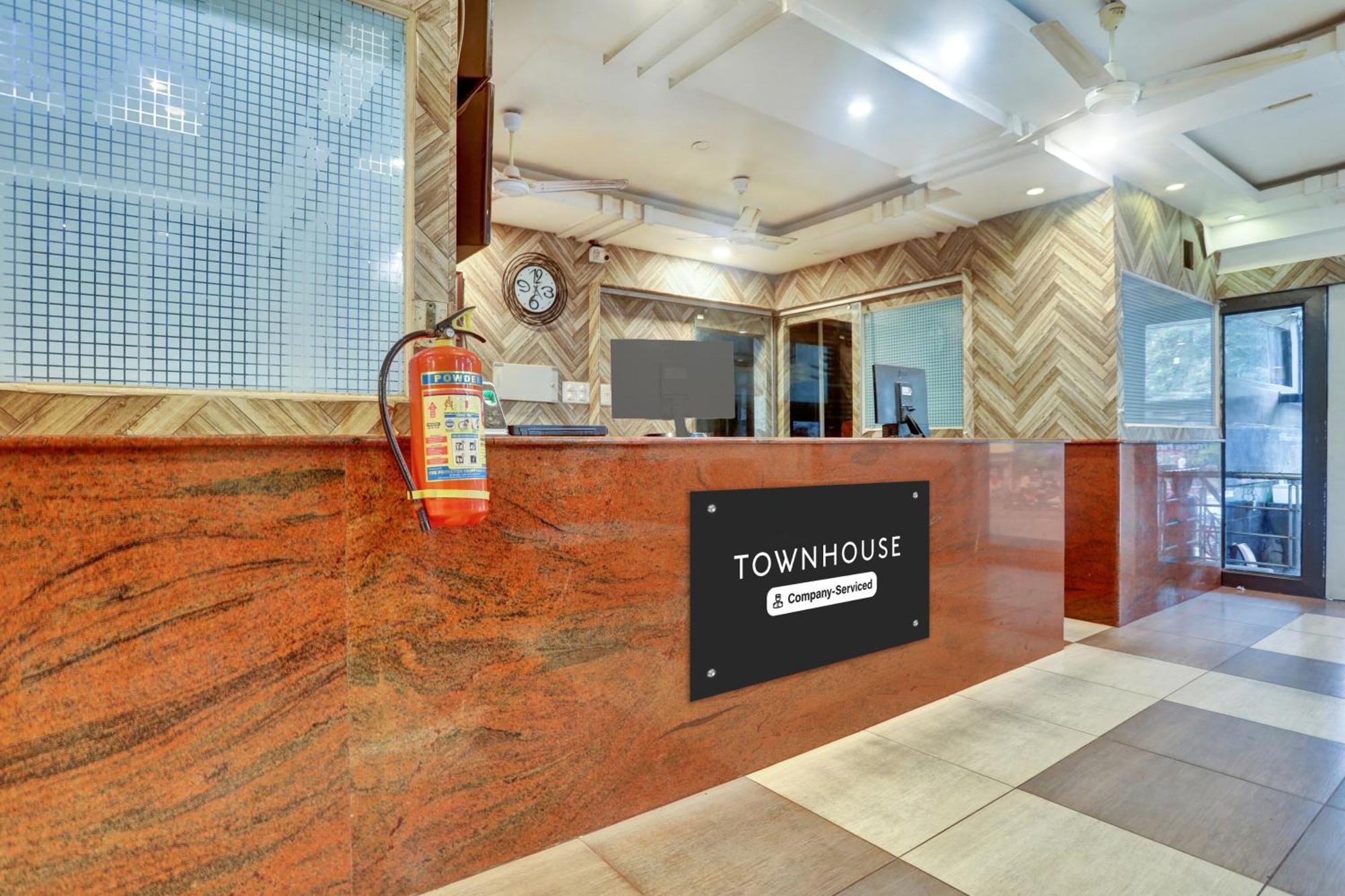Townhouse Eluru Hotel Kültér fotó