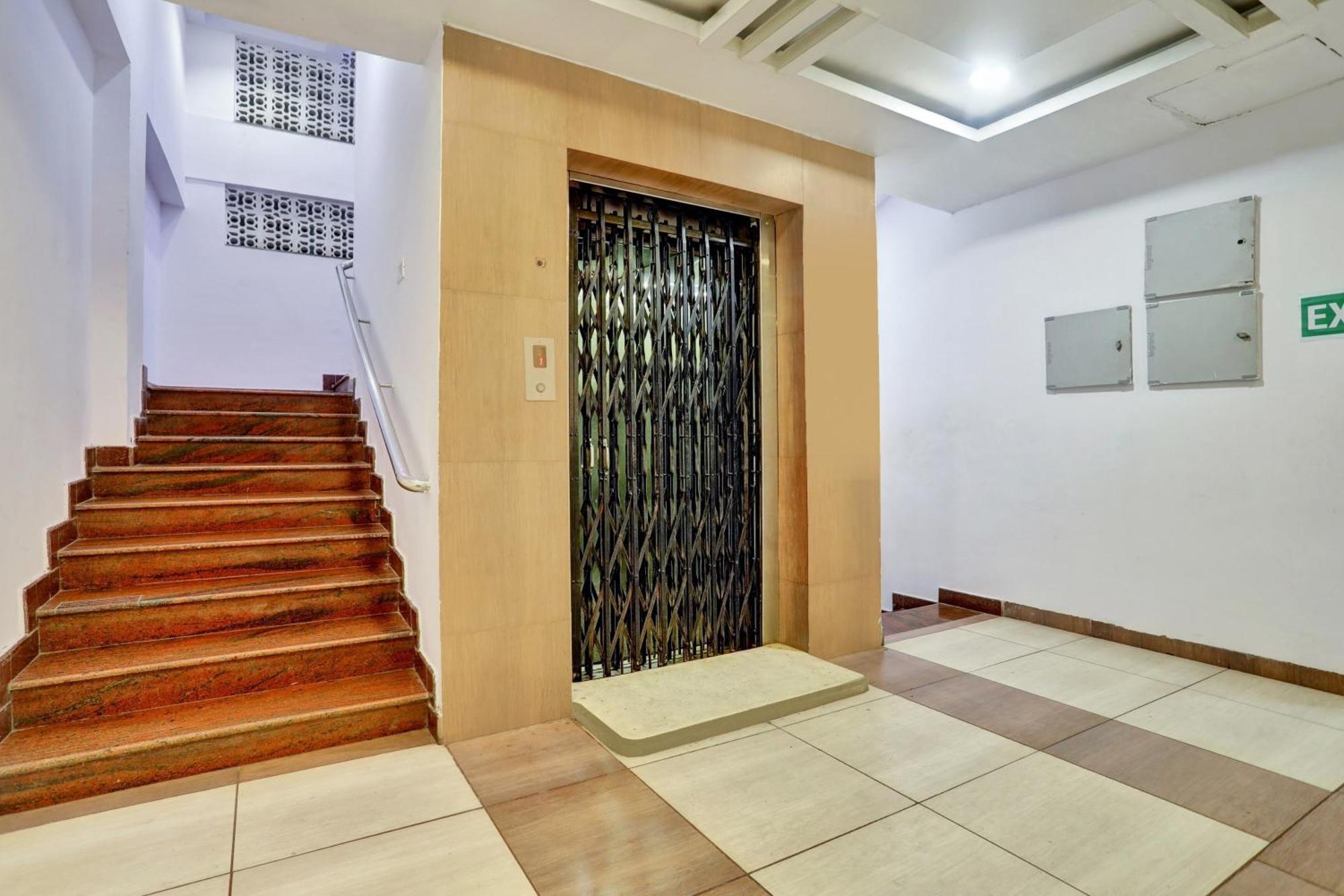Townhouse Eluru Hotel Kültér fotó