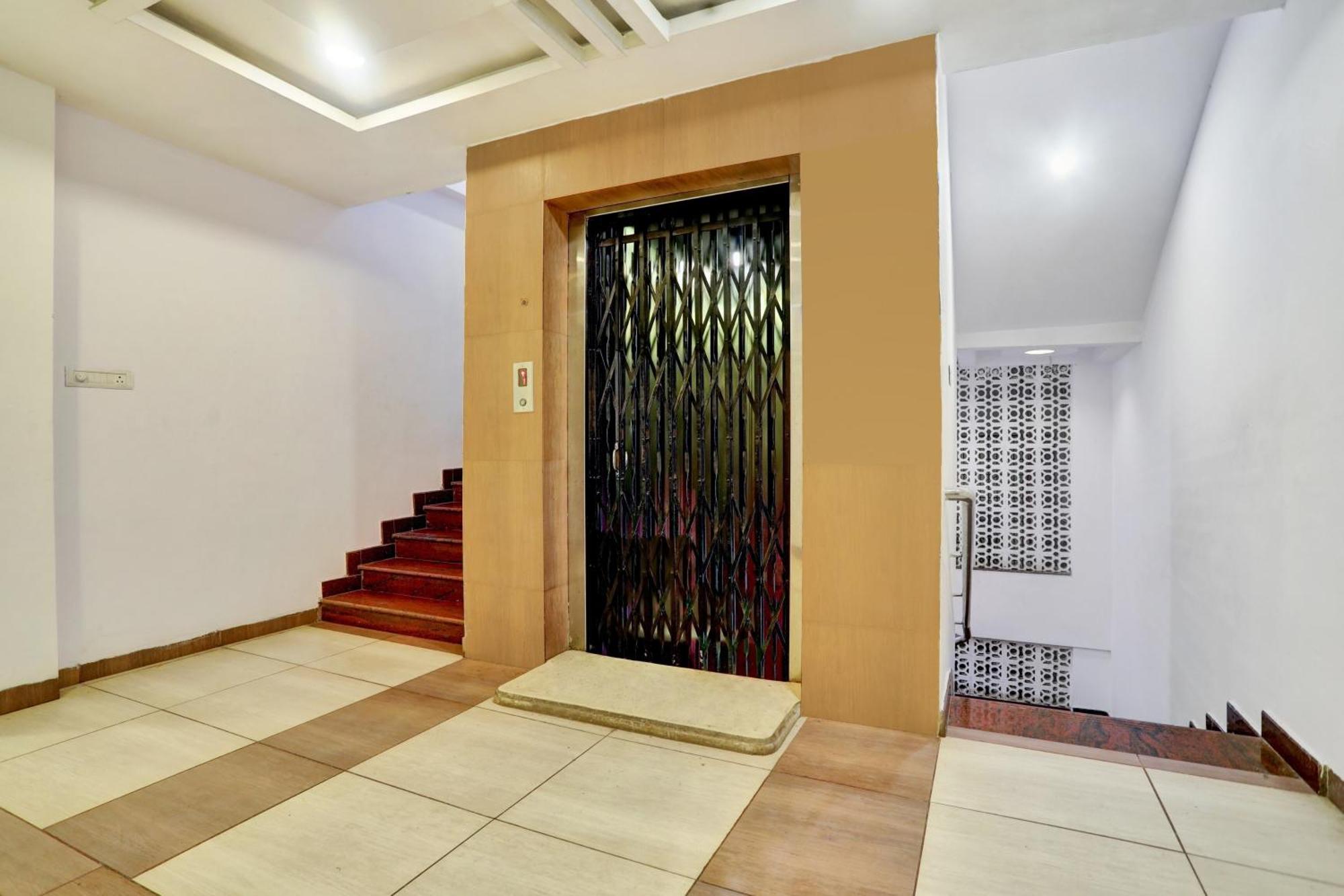 Townhouse Eluru Hotel Kültér fotó
