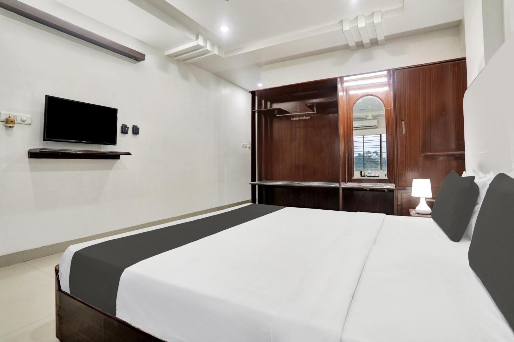 Townhouse Eluru Hotel Kültér fotó