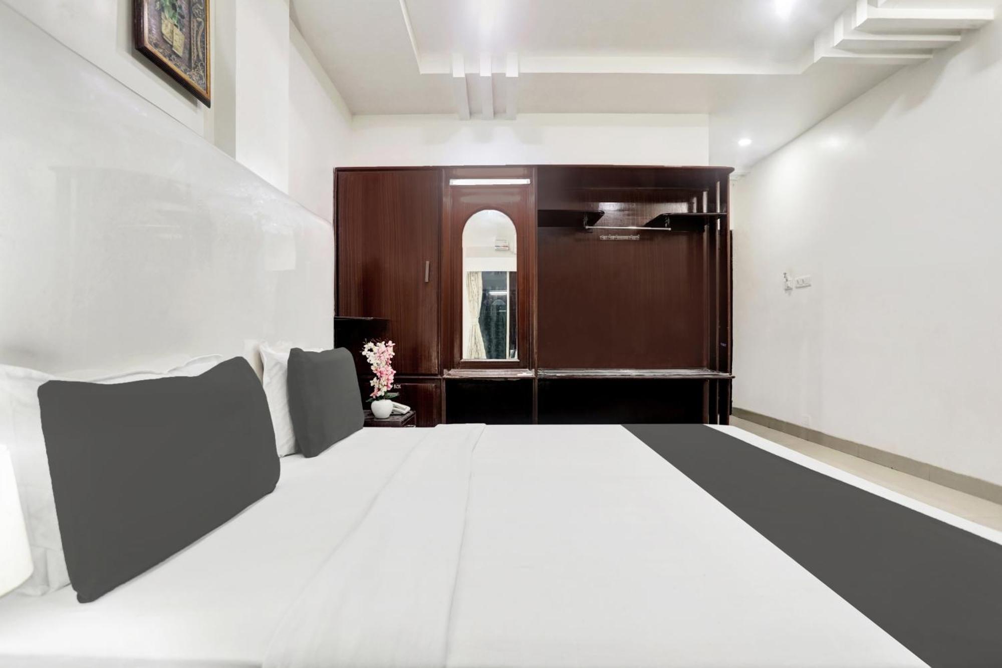 Townhouse Eluru Hotel Kültér fotó