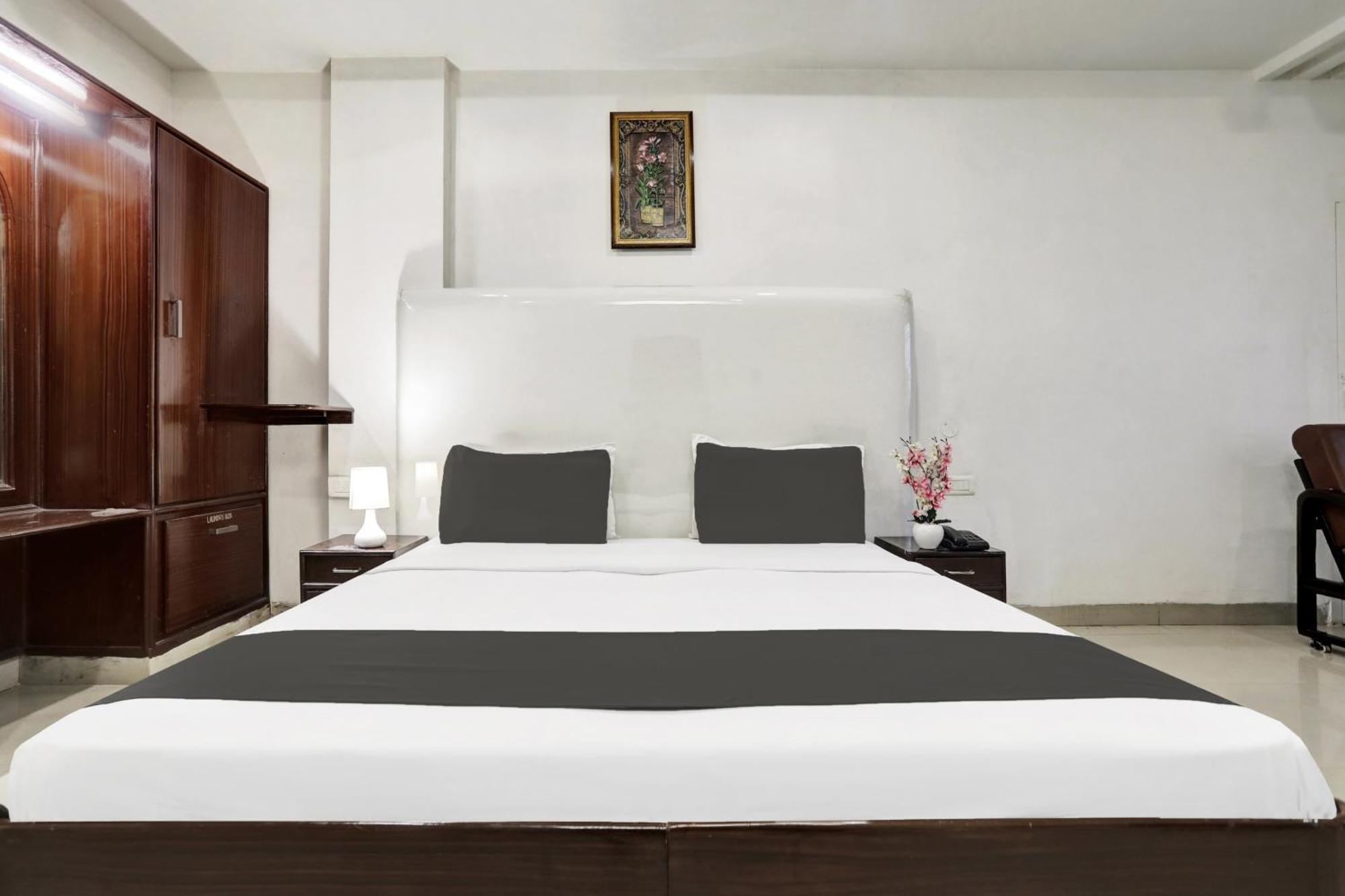 Townhouse Eluru Hotel Kültér fotó