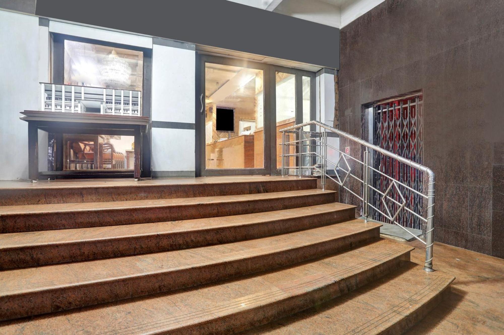 Townhouse Eluru Hotel Kültér fotó