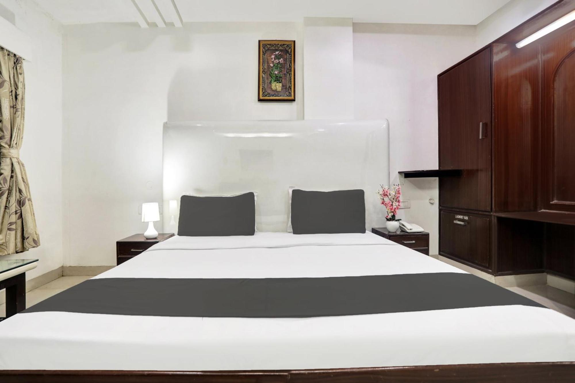 Townhouse Eluru Hotel Kültér fotó