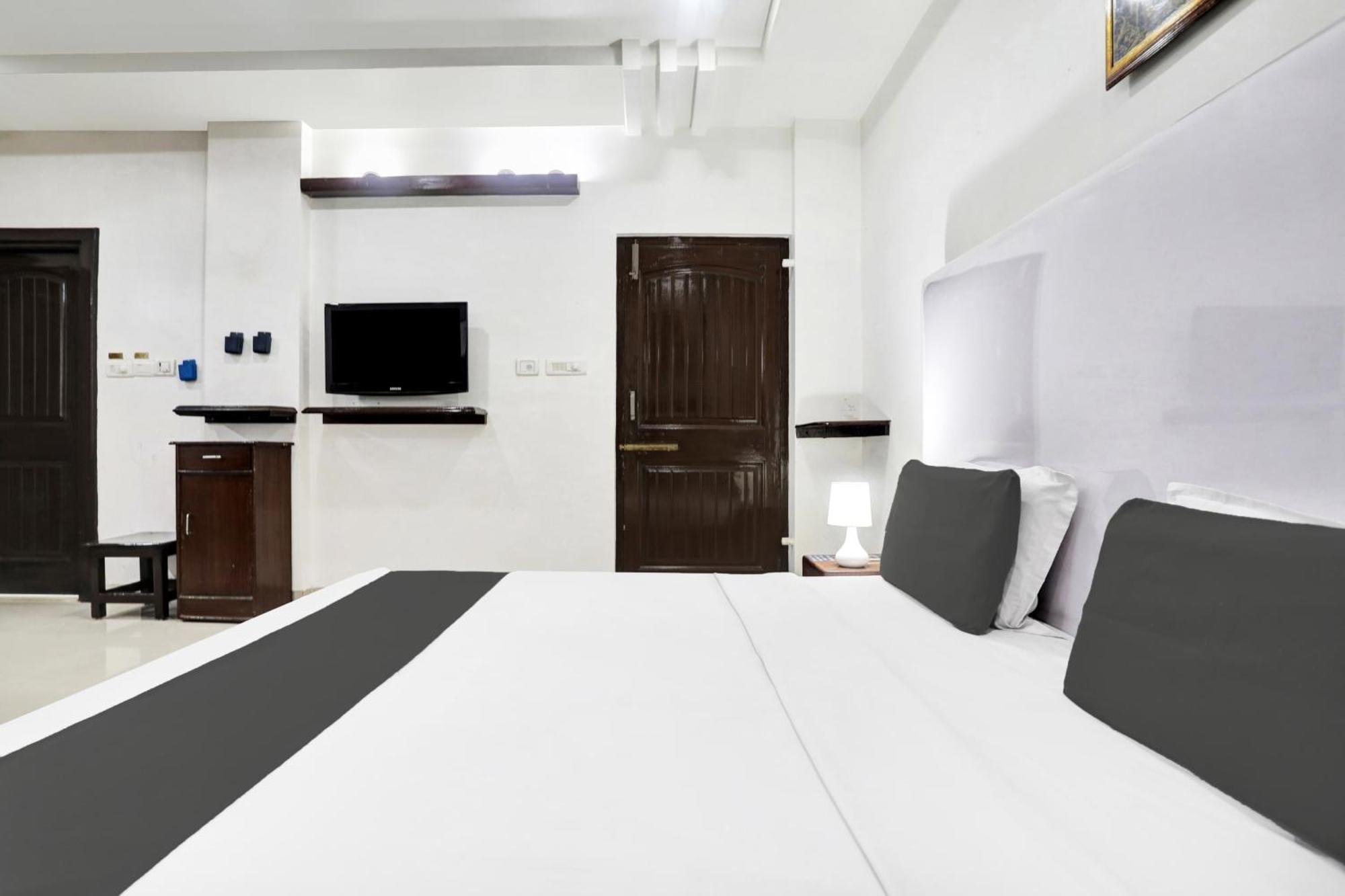 Townhouse Eluru Hotel Kültér fotó